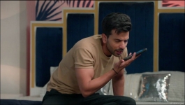 Pyaar Ka Pehla Naam Radha Mohan - 9th April 2024